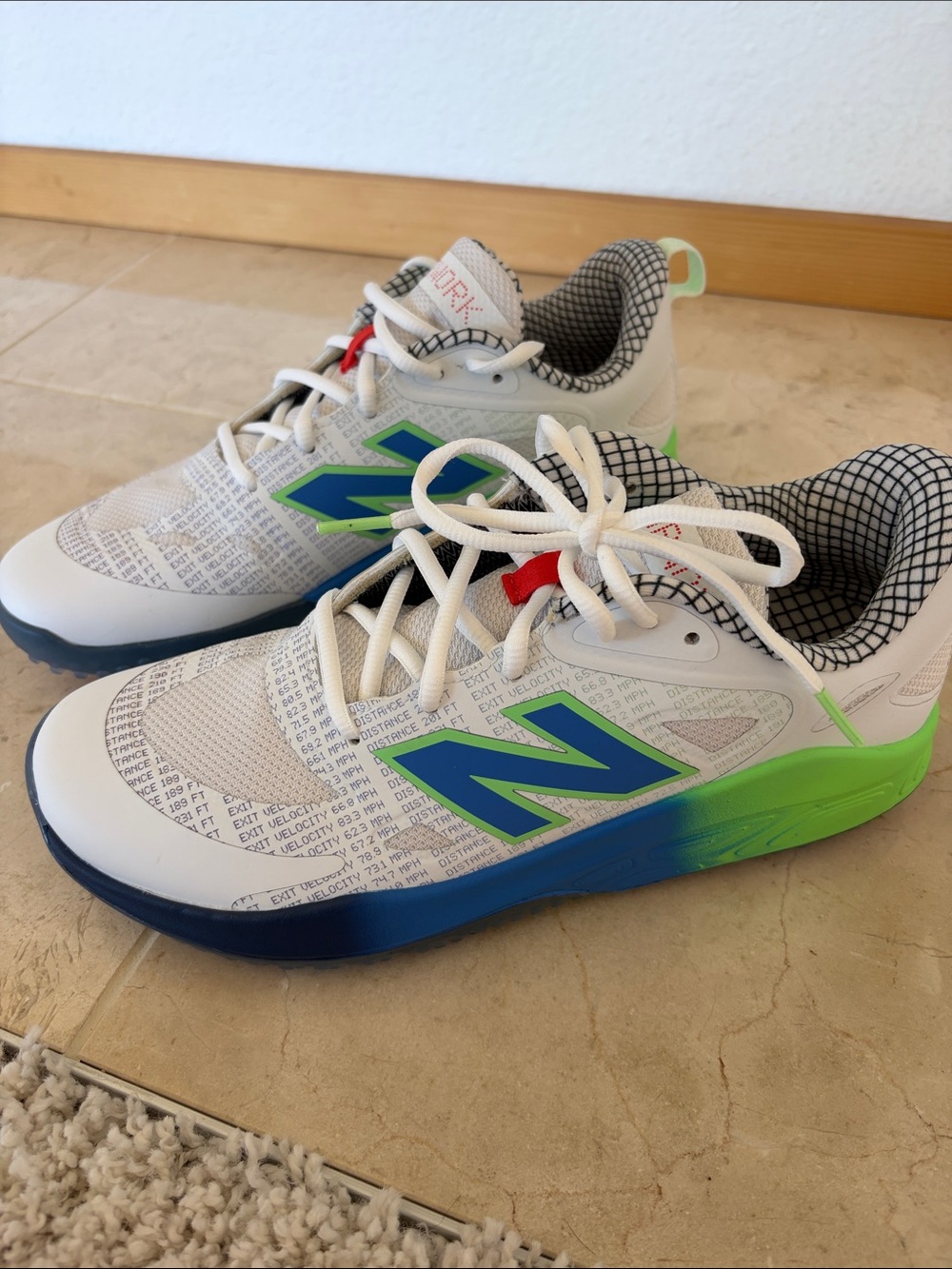 NWOT NEW BALANCE TURF SHOES - Baseball/Softball